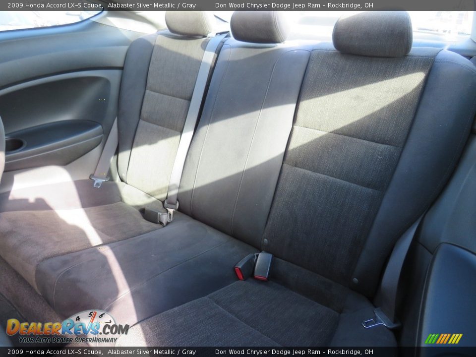 2009 Honda Accord LX-S Coupe Alabaster Silver Metallic / Gray Photo #29