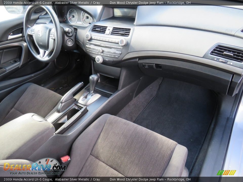 2009 Honda Accord LX-S Coupe Alabaster Silver Metallic / Gray Photo #32