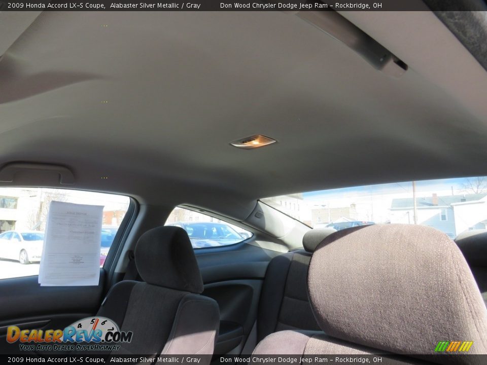 2009 Honda Accord LX-S Coupe Alabaster Silver Metallic / Gray Photo #33