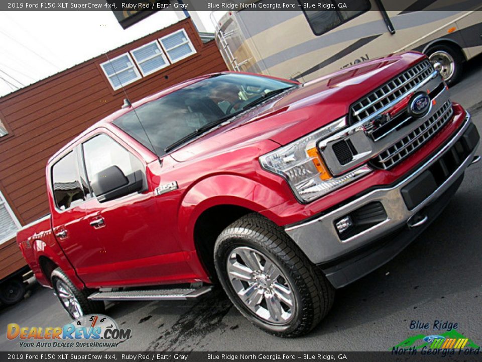 2019 Ford F150 XLT SuperCrew 4x4 Ruby Red / Earth Gray Photo #32