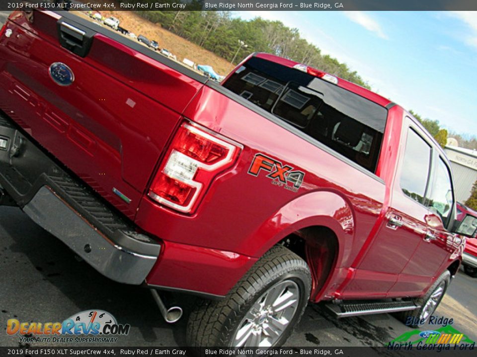 2019 Ford F150 XLT SuperCrew 4x4 Ruby Red / Earth Gray Photo #33