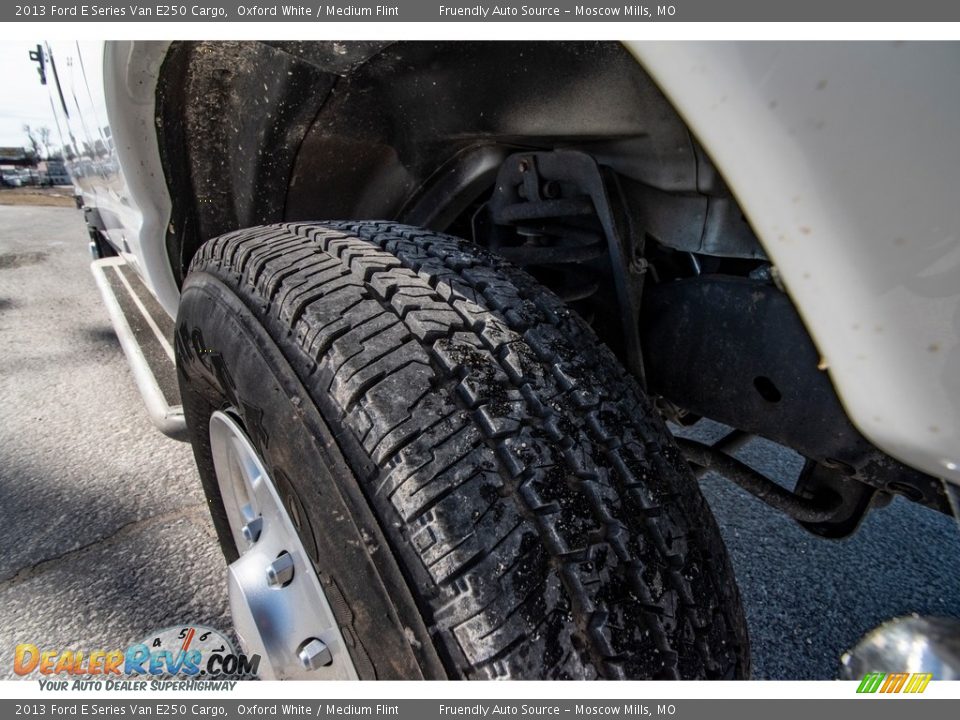 2013 Ford E Series Van E250 Cargo Oxford White / Medium Flint Photo #16