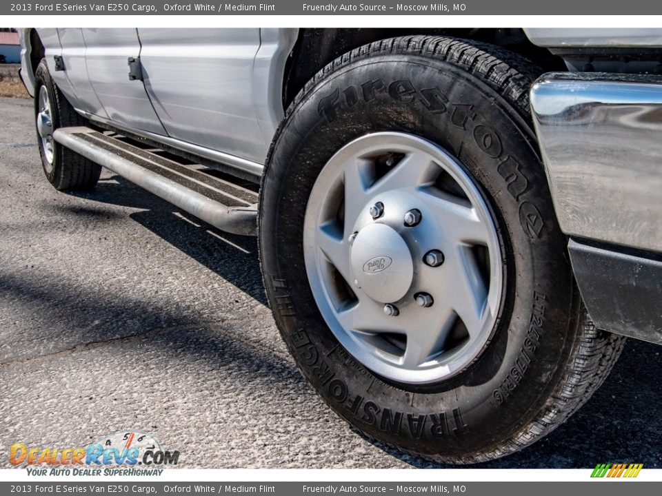 2013 Ford E Series Van E250 Cargo Oxford White / Medium Flint Photo #17