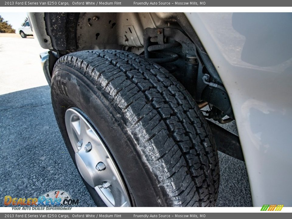 2013 Ford E Series Van E250 Cargo Oxford White / Medium Flint Photo #20