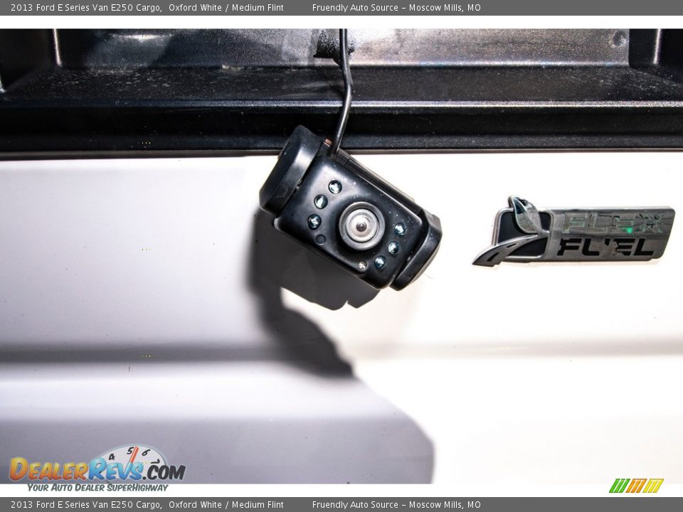 2013 Ford E Series Van E250 Cargo Oxford White / Medium Flint Photo #23