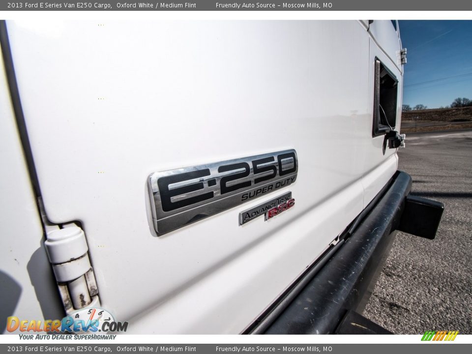 2013 Ford E Series Van E250 Cargo Oxford White / Medium Flint Photo #24