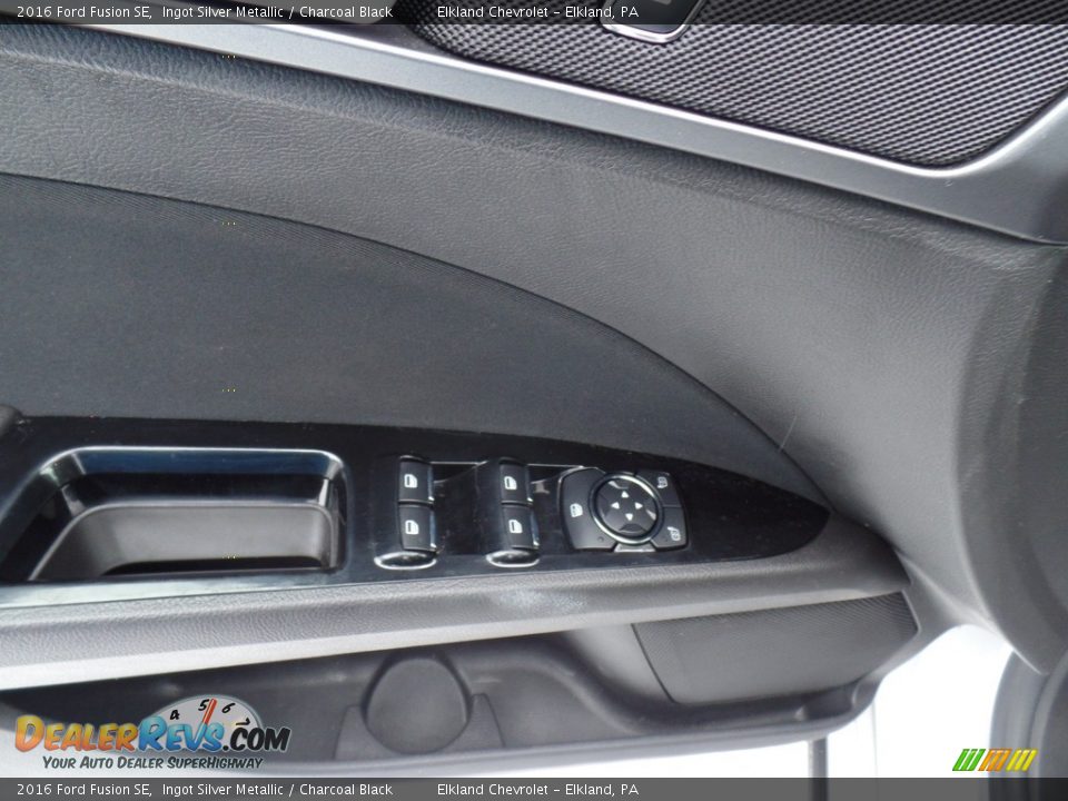 2016 Ford Fusion SE Ingot Silver Metallic / Charcoal Black Photo #9