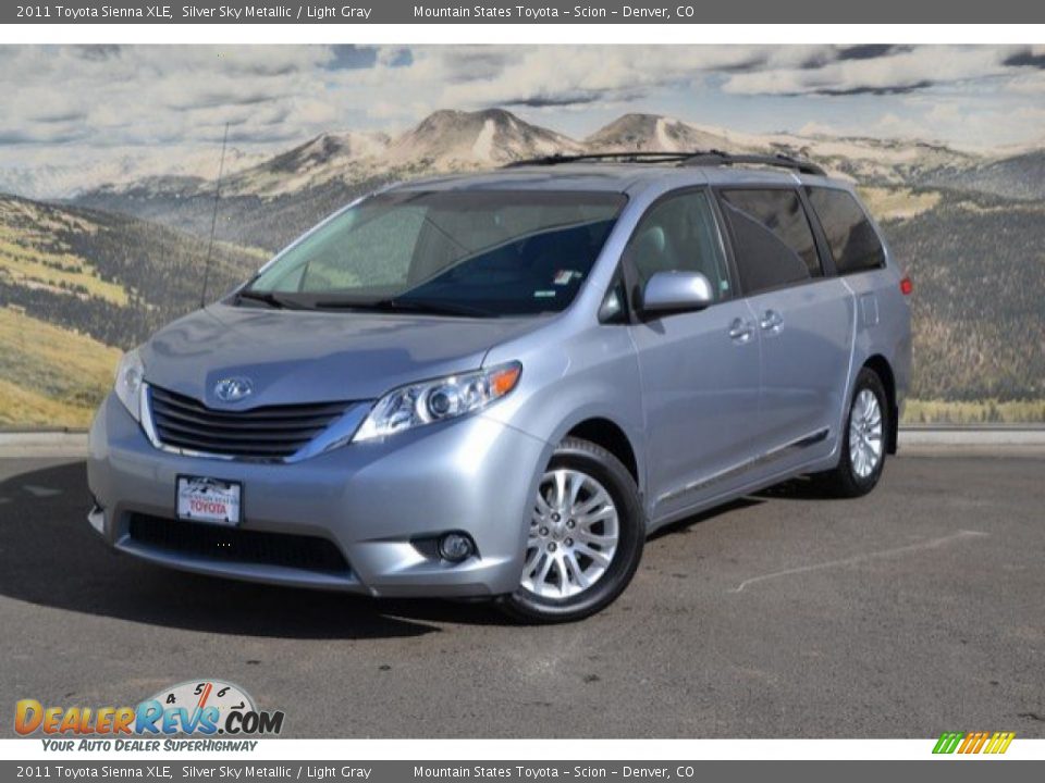 2011 Toyota Sienna XLE Silver Sky Metallic / Light Gray Photo #5