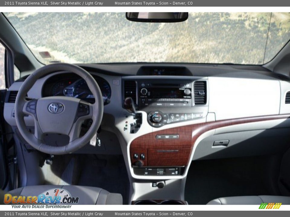 2011 Toyota Sienna XLE Silver Sky Metallic / Light Gray Photo #13