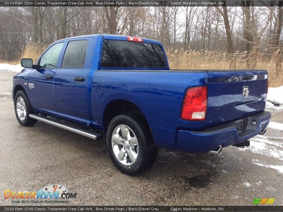2019 Ram 1500 Classic Tradesman Crew Cab 4x4 Blue Streak Pearl / Black/Diesel Gray Photo #4