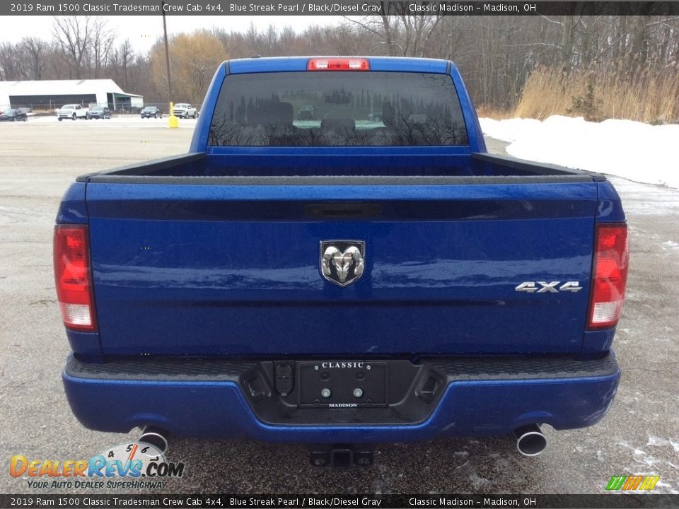 2019 Ram 1500 Classic Tradesman Crew Cab 4x4 Blue Streak Pearl / Black/Diesel Gray Photo #5