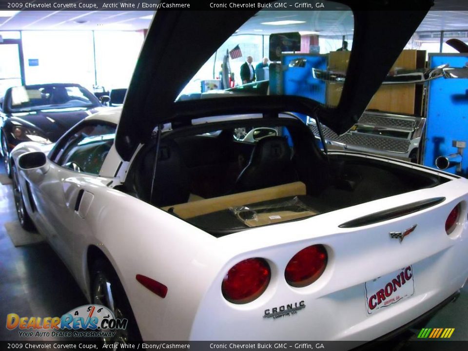 2009 Chevrolet Corvette Coupe Arctic White / Ebony/Cashmere Photo #8