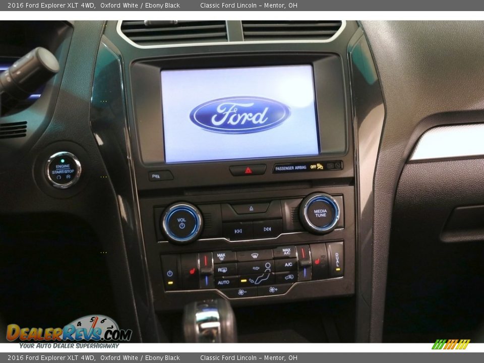 2016 Ford Explorer XLT 4WD Oxford White / Ebony Black Photo #9