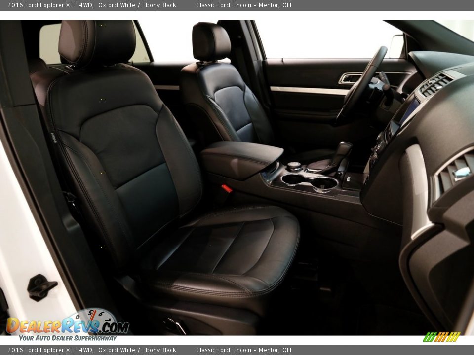 2016 Ford Explorer XLT 4WD Oxford White / Ebony Black Photo #18