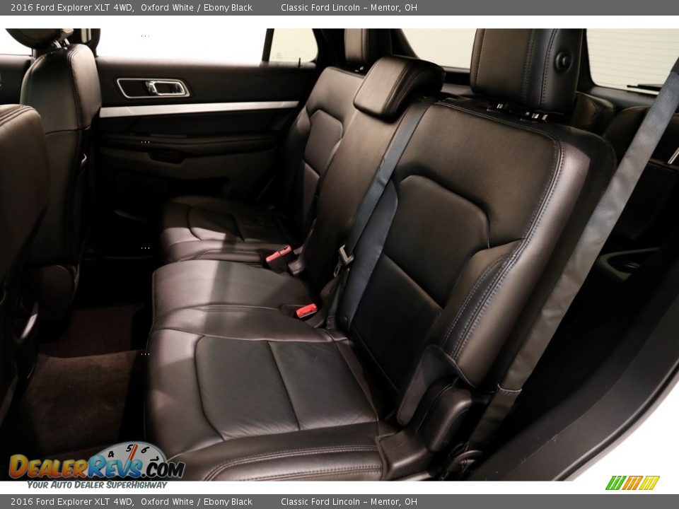 2016 Ford Explorer XLT 4WD Oxford White / Ebony Black Photo #20