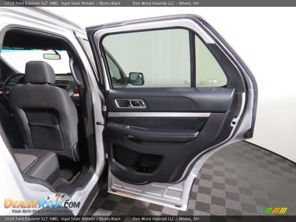 2016 Ford Explorer XLT 4WD Ingot Silver Metallic / Ebony Black Photo #8