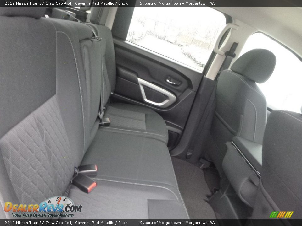 2019 Nissan Titan SV Crew Cab 4x4 Cayenne Red Metallic / Black Photo #12