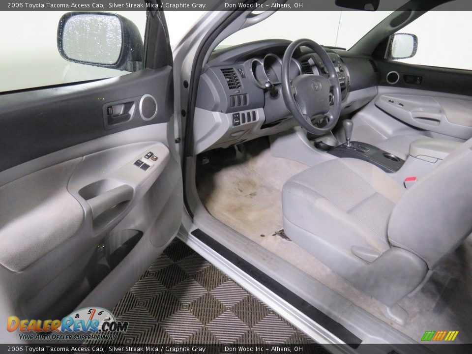 2006 Toyota Tacoma Access Cab Silver Streak Mica / Graphite Gray Photo #26