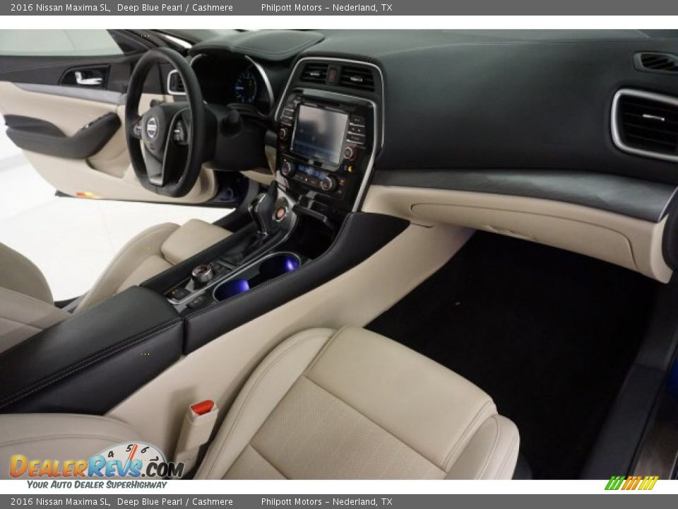 2016 Nissan Maxima SL Deep Blue Pearl / Cashmere Photo #32