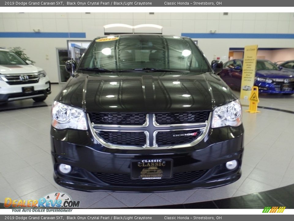 2019 Dodge Grand Caravan SXT Black Onyx Crystal Pearl / Black/Light Graystone Photo #13