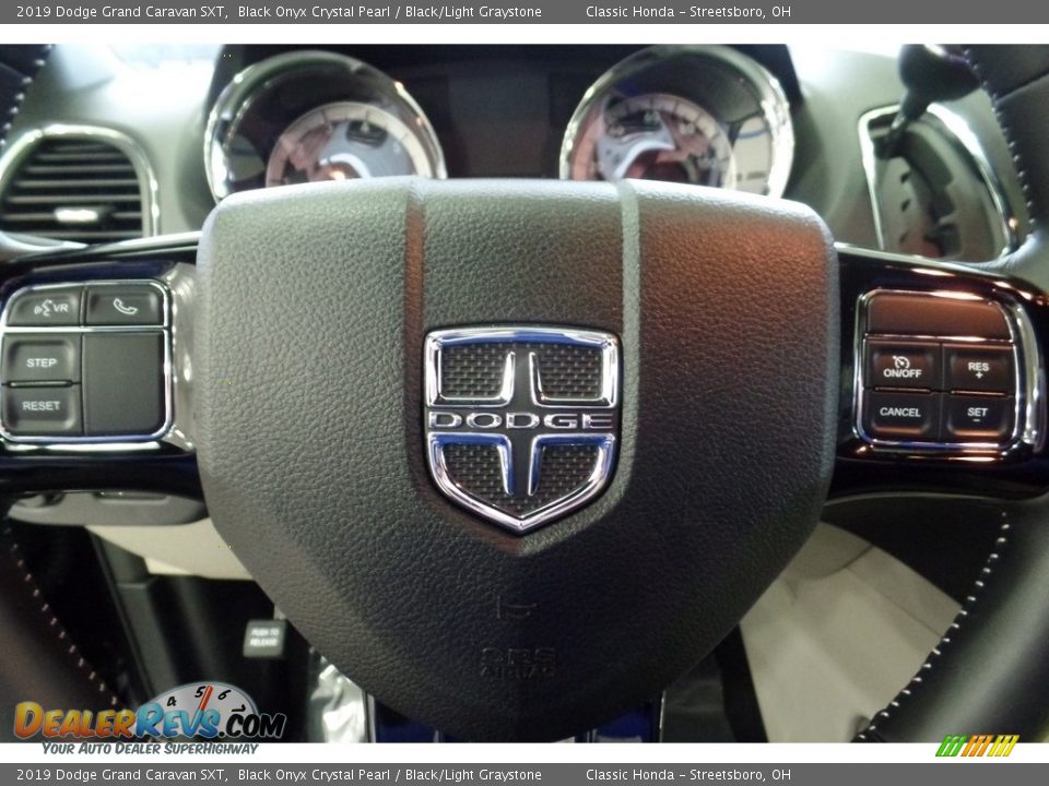 2019 Dodge Grand Caravan SXT Black Onyx Crystal Pearl / Black/Light Graystone Photo #22