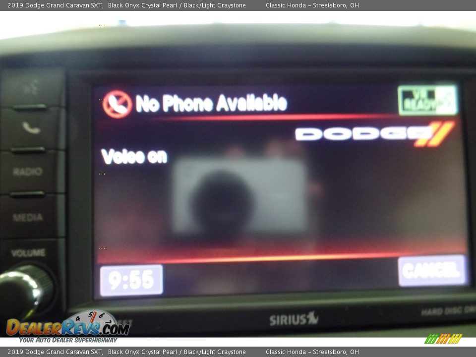 2019 Dodge Grand Caravan SXT Black Onyx Crystal Pearl / Black/Light Graystone Photo #27