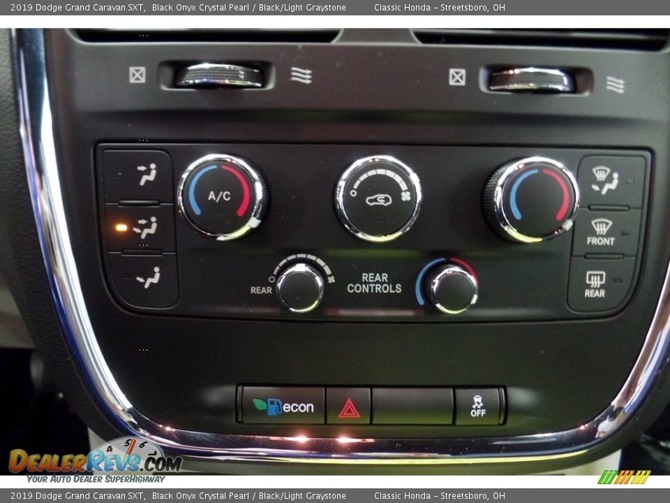 2019 Dodge Grand Caravan SXT Black Onyx Crystal Pearl / Black/Light Graystone Photo #28