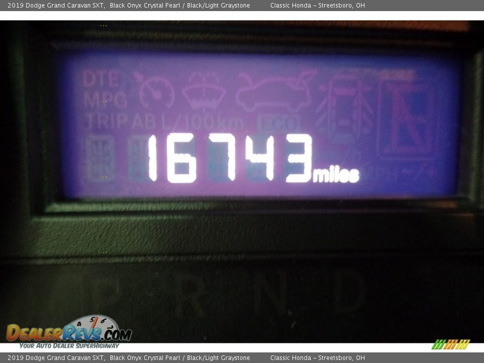 2019 Dodge Grand Caravan SXT Black Onyx Crystal Pearl / Black/Light Graystone Photo #31