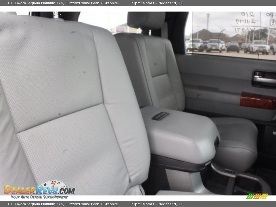 2018 Toyota Sequoia Platinum 4x4 Blizzard White Pearl / Graphite Photo #23