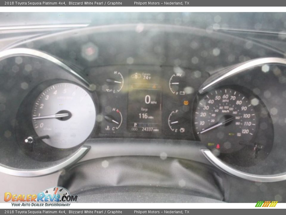 2018 Toyota Sequoia Platinum 4x4 Blizzard White Pearl / Graphite Photo #26