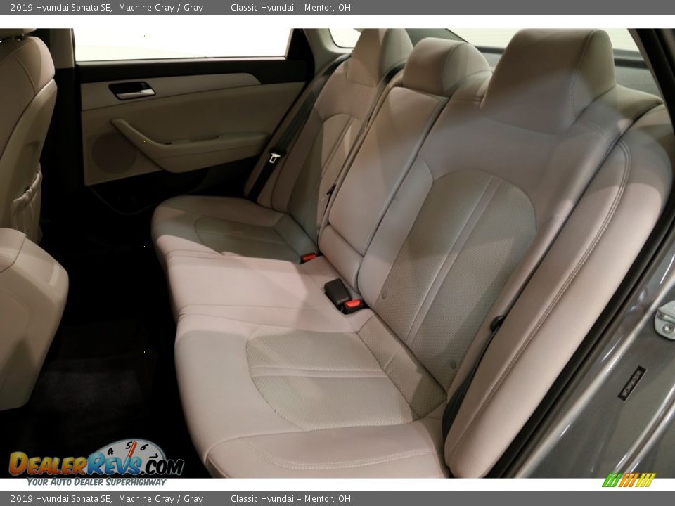 2019 Hyundai Sonata SE Machine Gray / Gray Photo #17