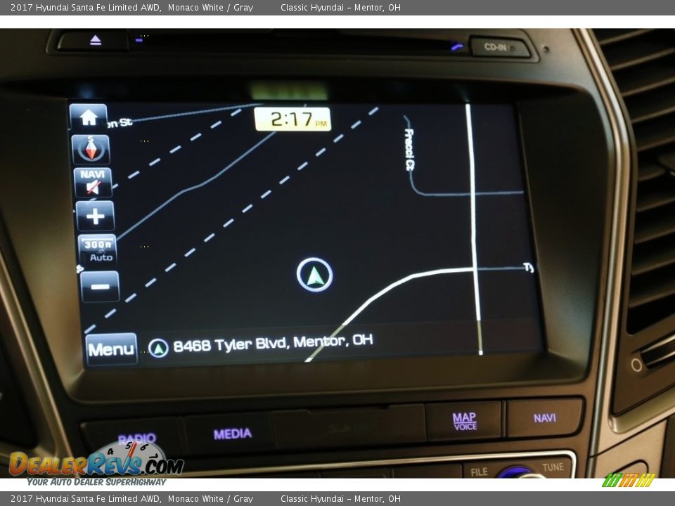 2017 Hyundai Santa Fe Limited AWD Monaco White / Gray Photo #10