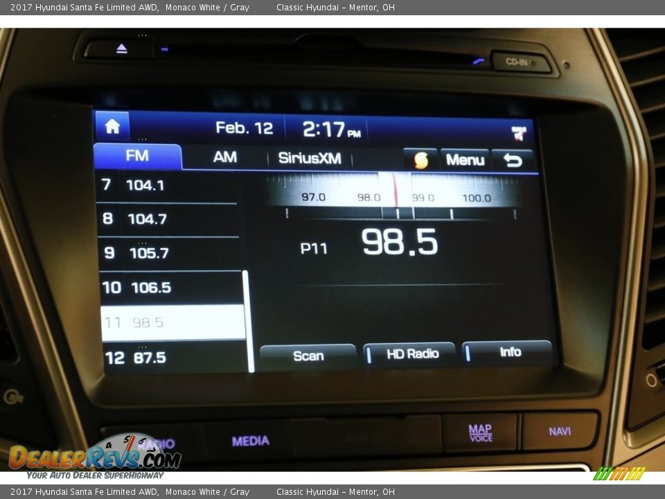 2017 Hyundai Santa Fe Limited AWD Monaco White / Gray Photo #11