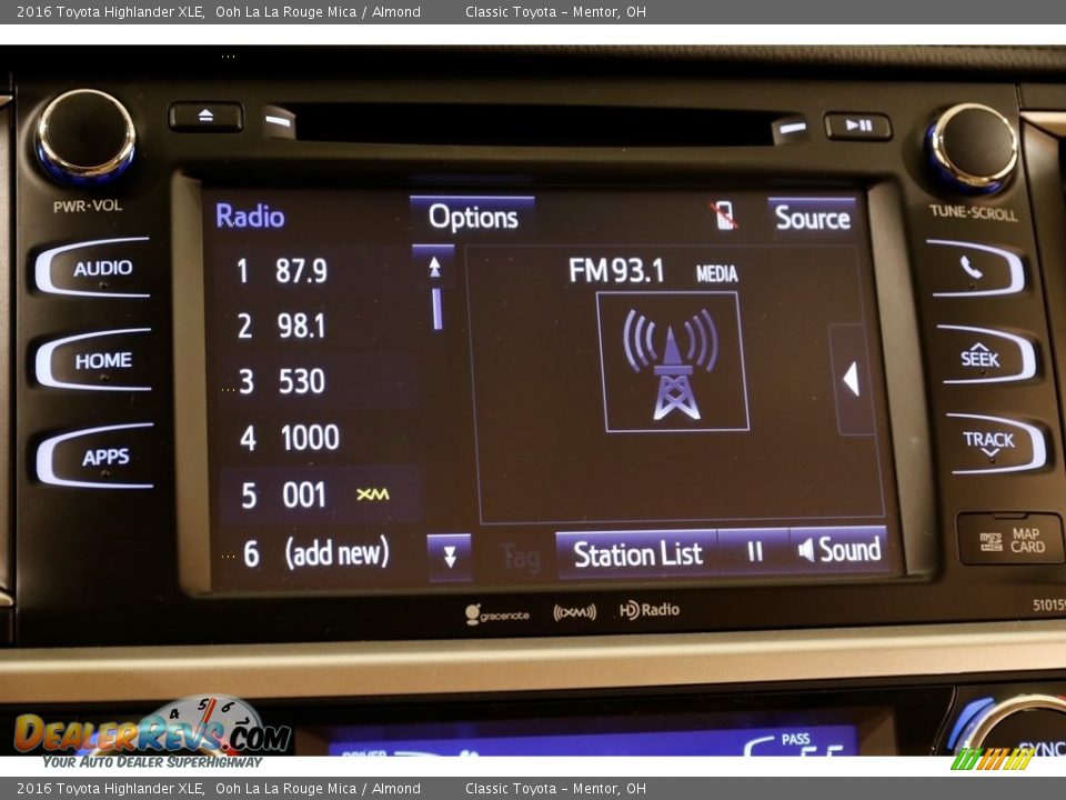 2016 Toyota Highlander XLE Ooh La La Rouge Mica / Almond Photo #12