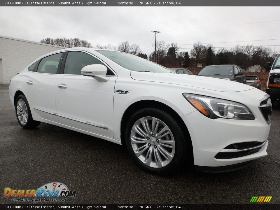 Summit White 2019 Buick LaCrosse Essence Photo #3