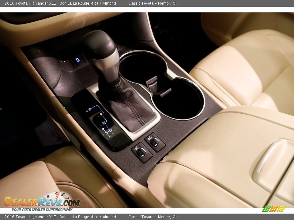 2016 Toyota Highlander XLE Ooh La La Rouge Mica / Almond Photo #14