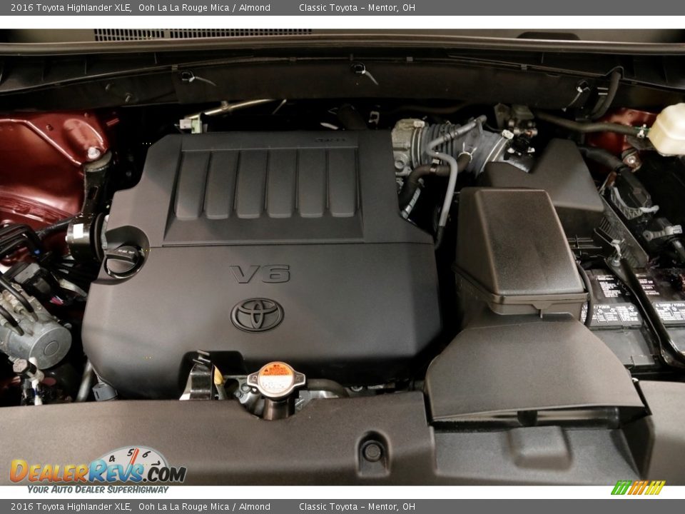 2016 Toyota Highlander XLE Ooh La La Rouge Mica / Almond Photo #23