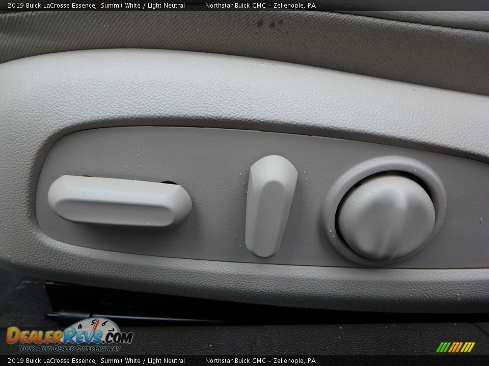 2019 Buick LaCrosse Essence Summit White / Light Neutral Photo #17