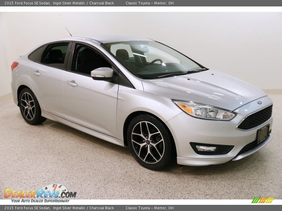 2015 Ford Focus SE Sedan Ingot Silver Metallic / Charcoal Black Photo #1