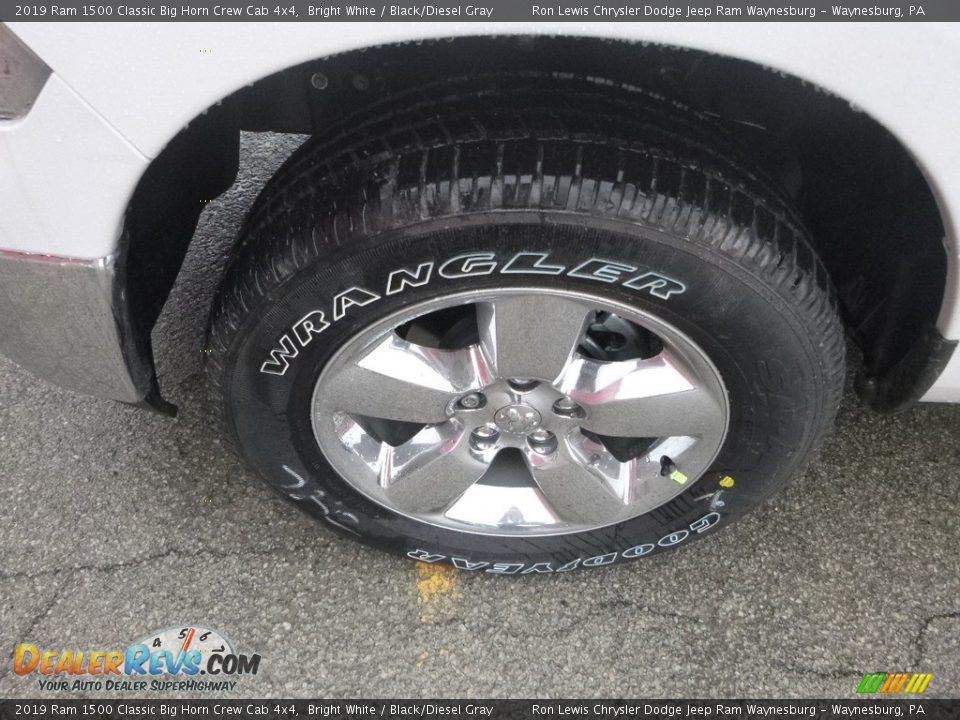 2019 Ram 1500 Classic Big Horn Crew Cab 4x4 Bright White / Black/Diesel Gray Photo #2