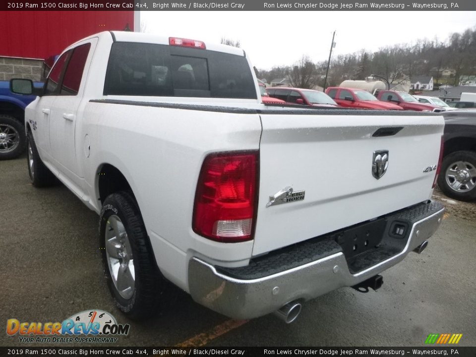 2019 Ram 1500 Classic Big Horn Crew Cab 4x4 Bright White / Black/Diesel Gray Photo #3