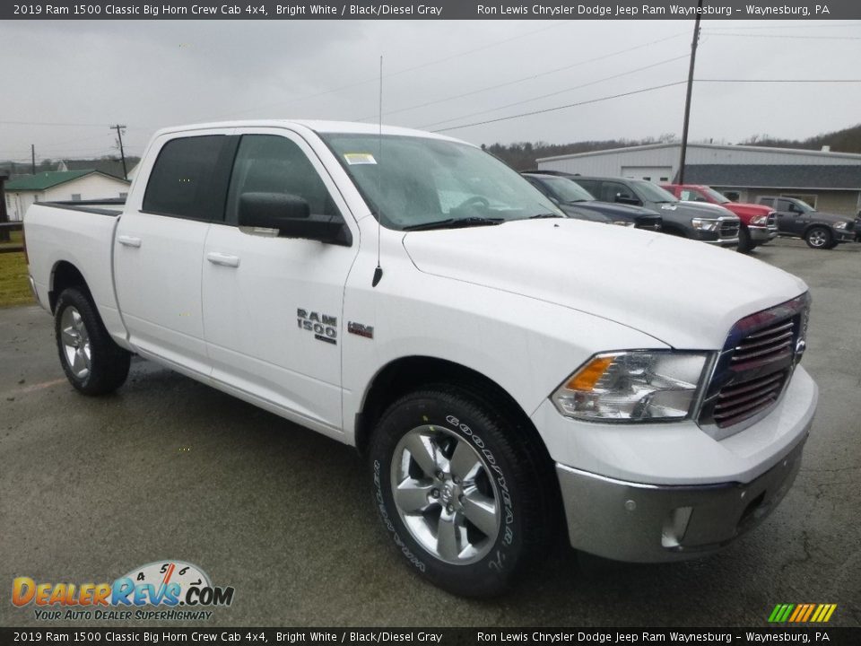 2019 Ram 1500 Classic Big Horn Crew Cab 4x4 Bright White / Black/Diesel Gray Photo #7