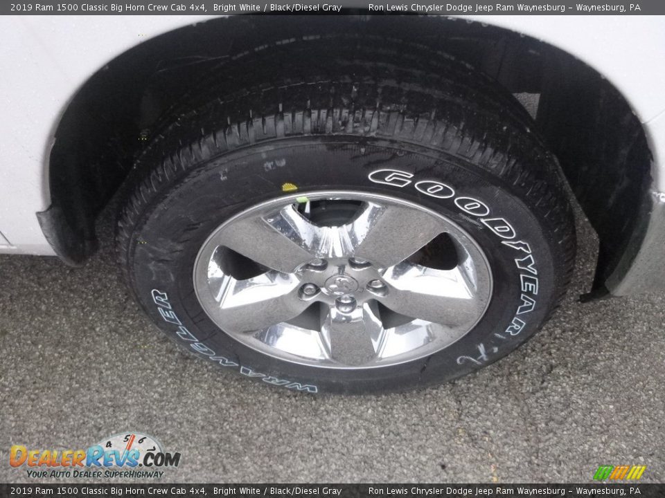 2019 Ram 1500 Classic Big Horn Crew Cab 4x4 Bright White / Black/Diesel Gray Photo #8