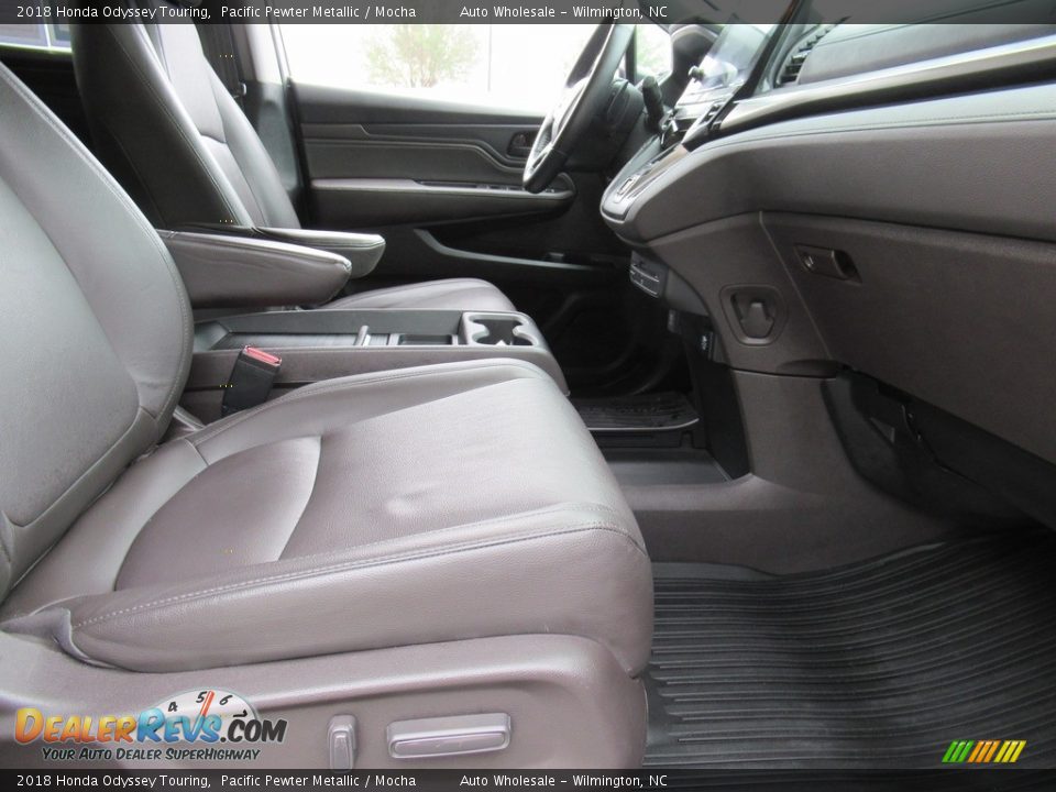 2018 Honda Odyssey Touring Pacific Pewter Metallic / Mocha Photo #11