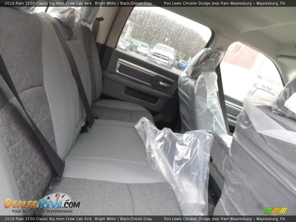 2019 Ram 1500 Classic Big Horn Crew Cab 4x4 Bright White / Black/Diesel Gray Photo #12