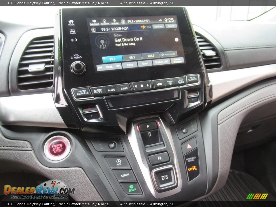 2018 Honda Odyssey Touring Pacific Pewter Metallic / Mocha Photo #18