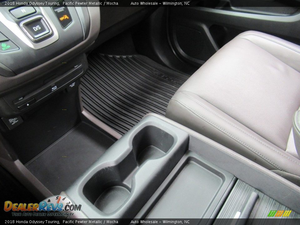 2018 Honda Odyssey Touring Pacific Pewter Metallic / Mocha Photo #19