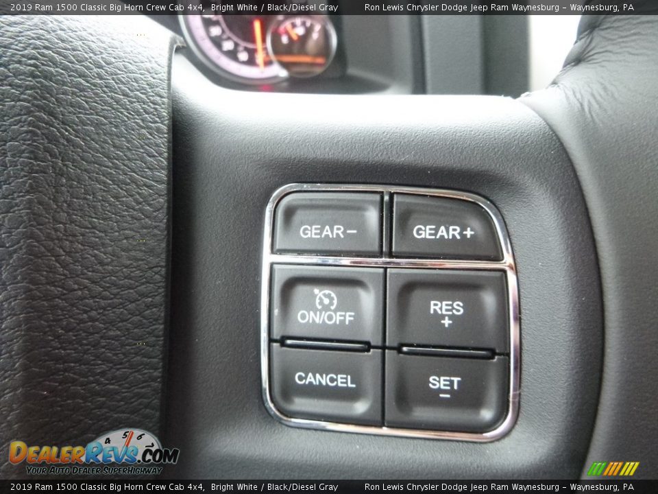 2019 Ram 1500 Classic Big Horn Crew Cab 4x4 Bright White / Black/Diesel Gray Photo #19