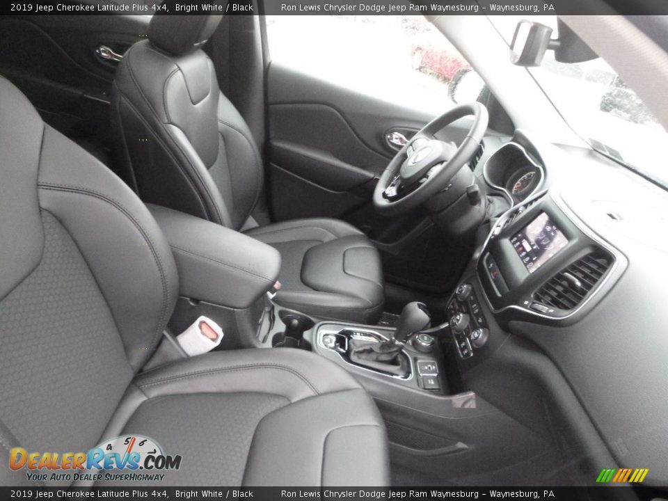 2019 Jeep Cherokee Latitude Plus 4x4 Bright White / Black Photo #10