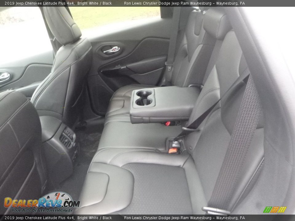 2019 Jeep Cherokee Latitude Plus 4x4 Bright White / Black Photo #12